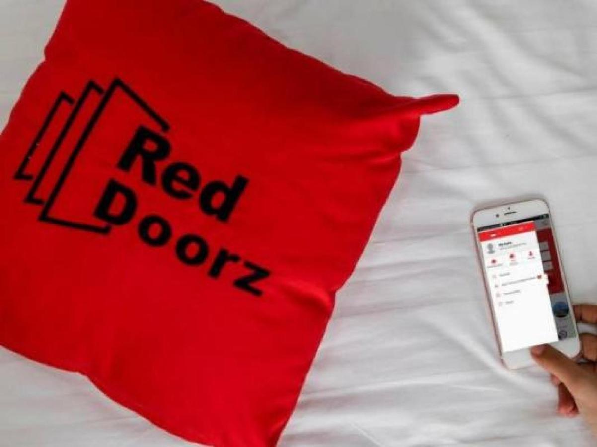 Reddoorz Plus @ Tendean جاكرتا المظهر الخارجي الصورة